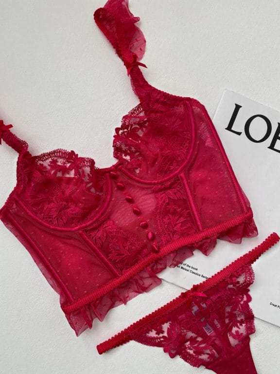 Różowy komplet bielizny koronkowej vintage - gorsetowy biustonosz na fiszbinach + koronkowe stringi