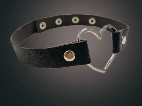 Choker z sercem ze skóry ekologicznej