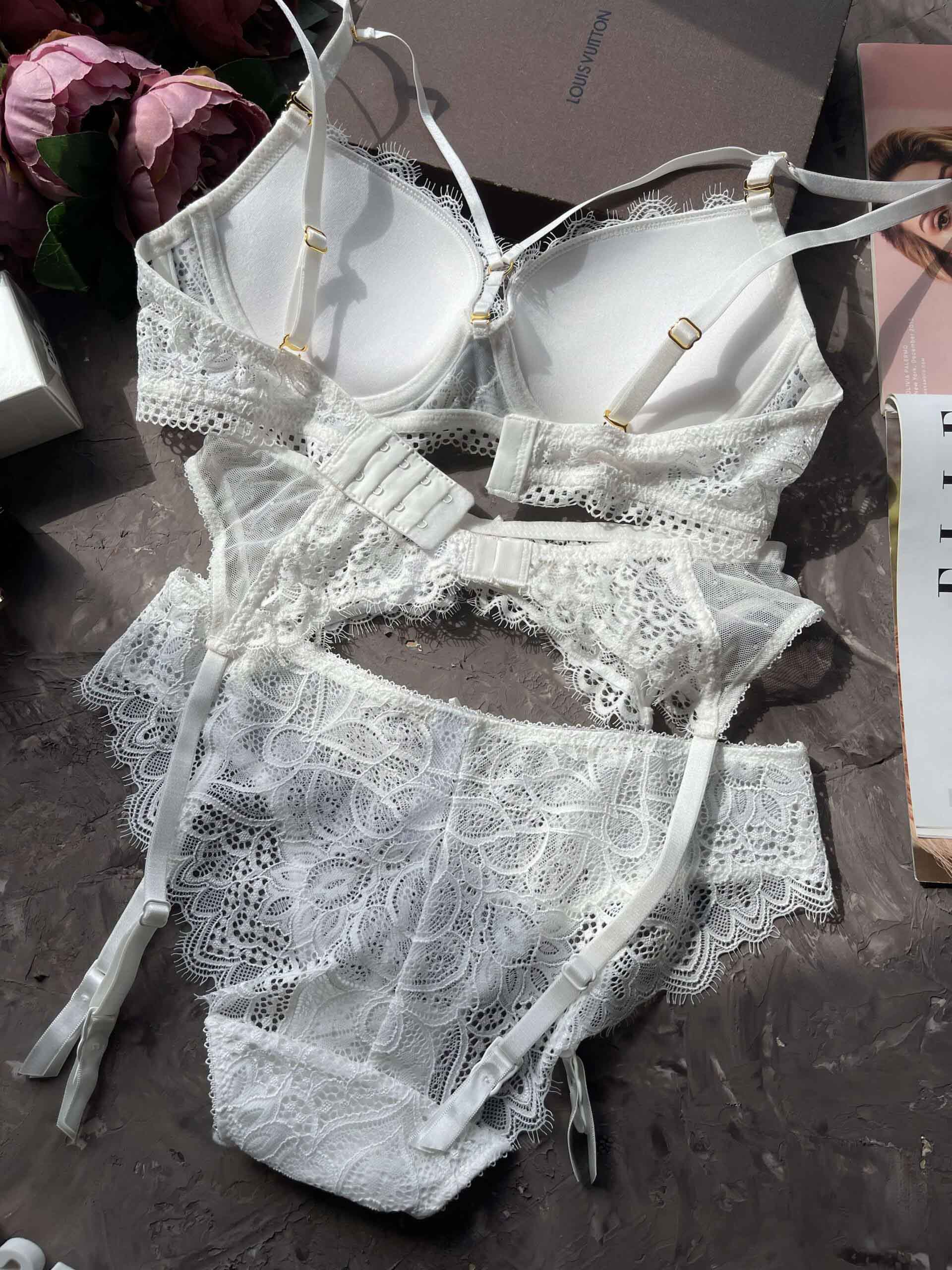 Koronkowy komplet z odpinanymi szelkami, push-up Biały